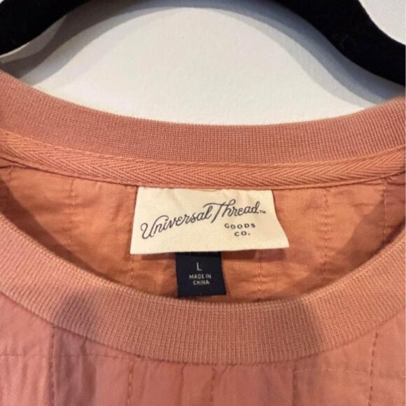 Woman’s quilted sweatshirt. Crew neck. New without tags. Size large. Salmon colo - Picture 2 of 7